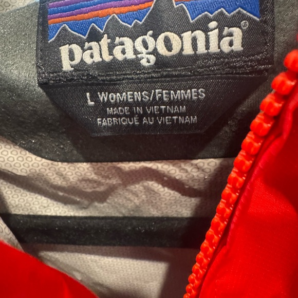 Patagonia Red Rain Jacket - Picture 3 of 4